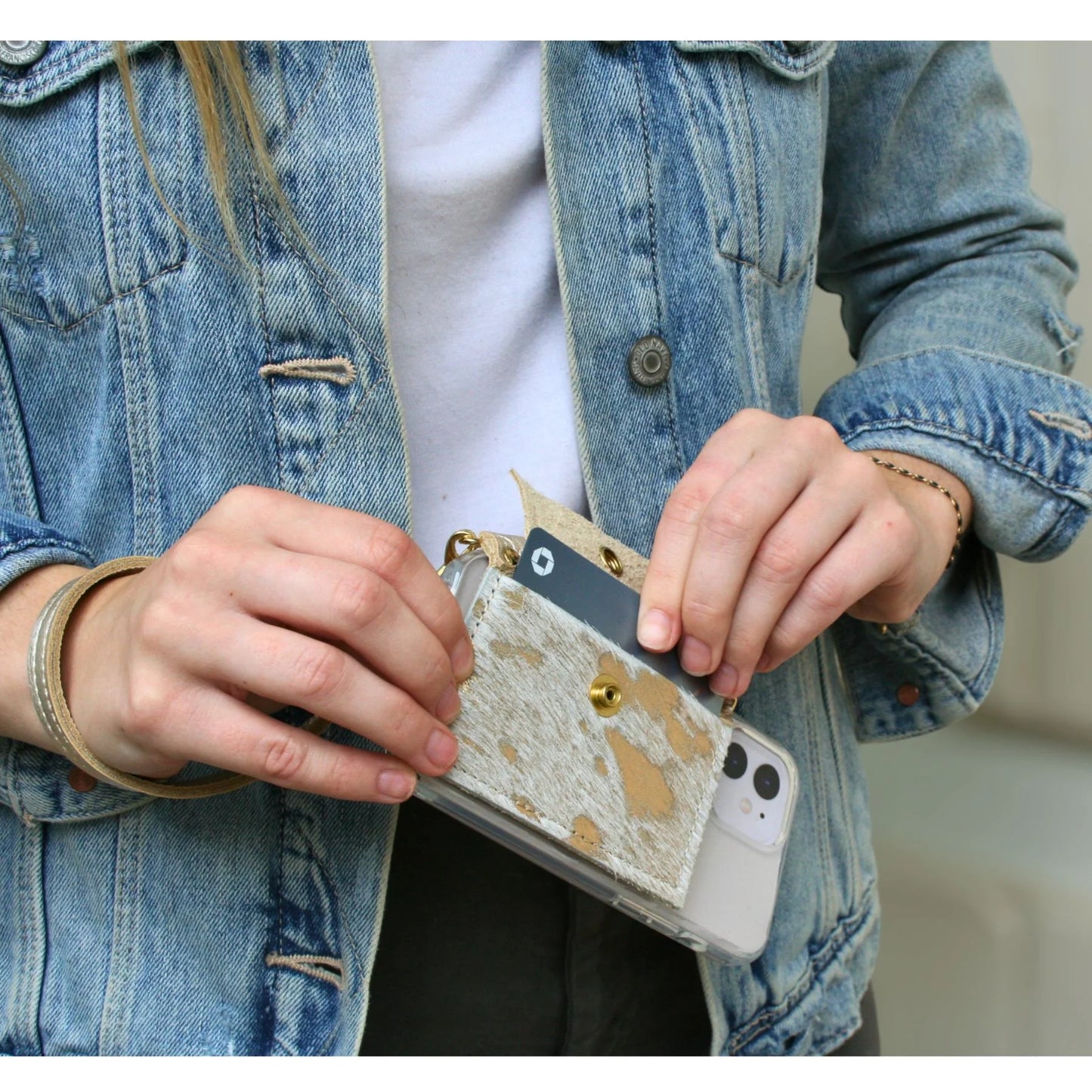 Eva Phone Wallet Crossbody - Gold