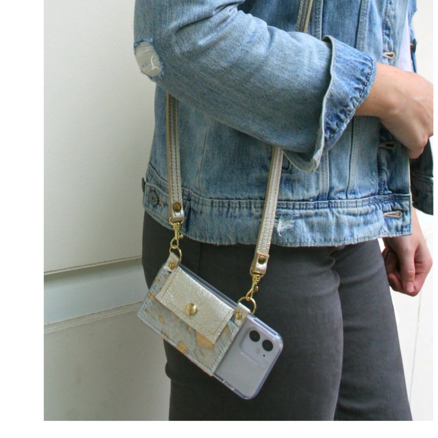 Eva Phone Wallet Crossbody - Gold