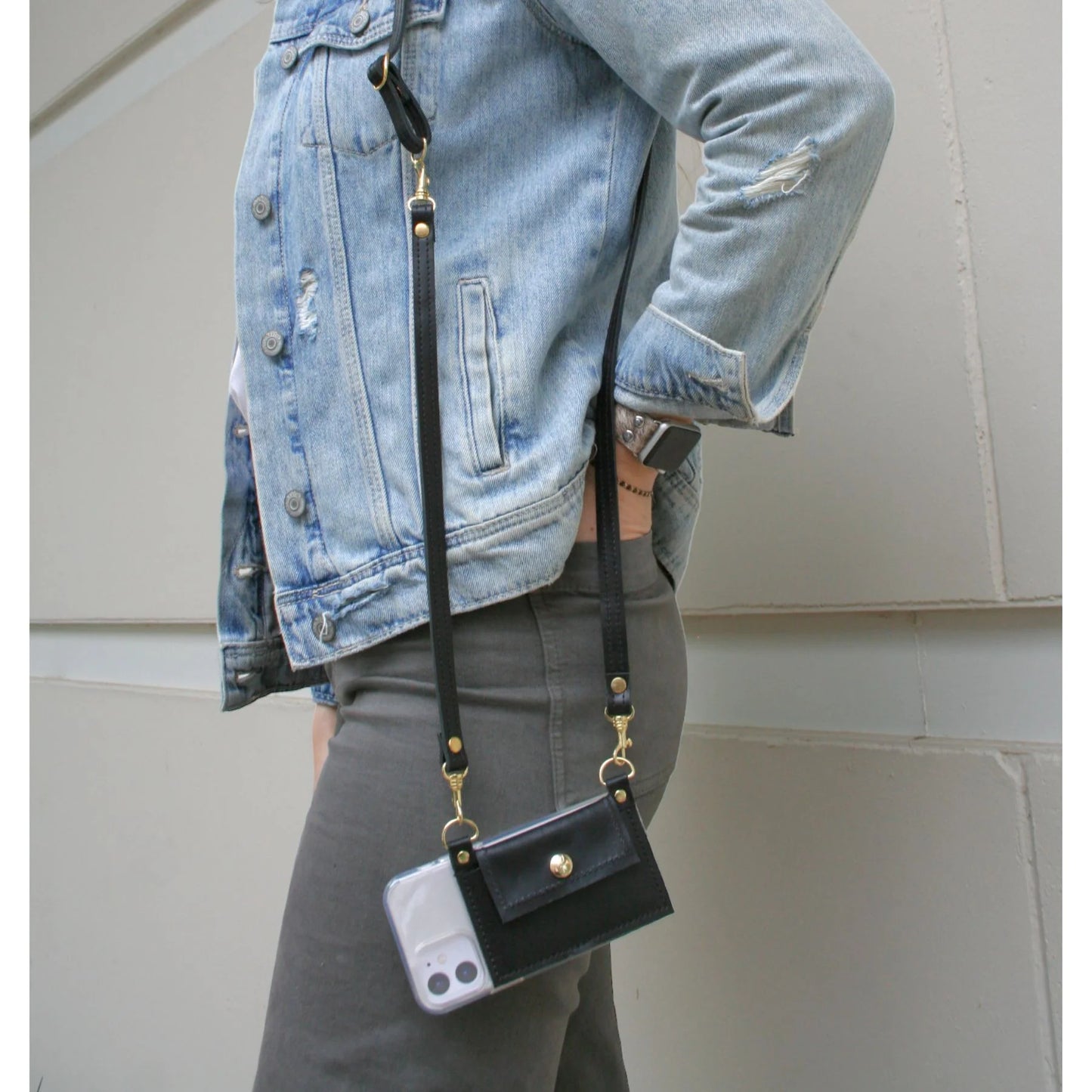 Eva Phone Wallet Crossbody - Black