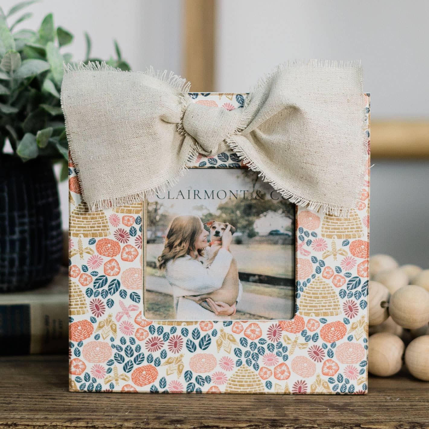 4x4 Square Frame with Bow