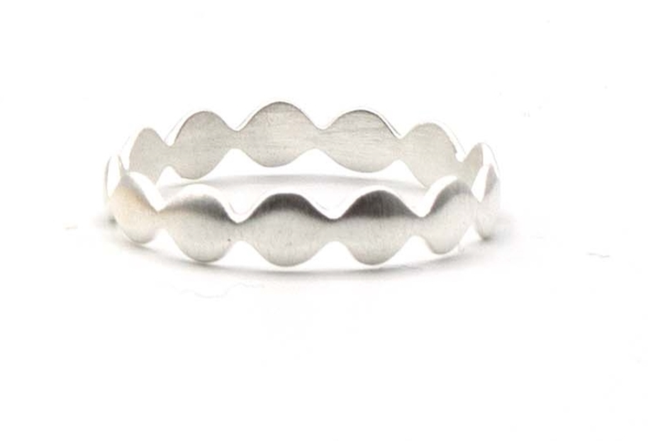 Silver bubble design ring